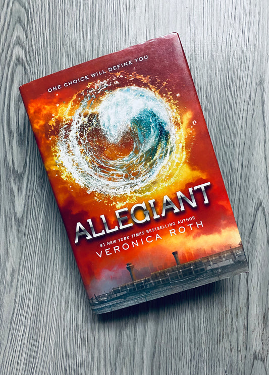 Allegiant ( Divergent #3) by Veronica Roth-Hardcover