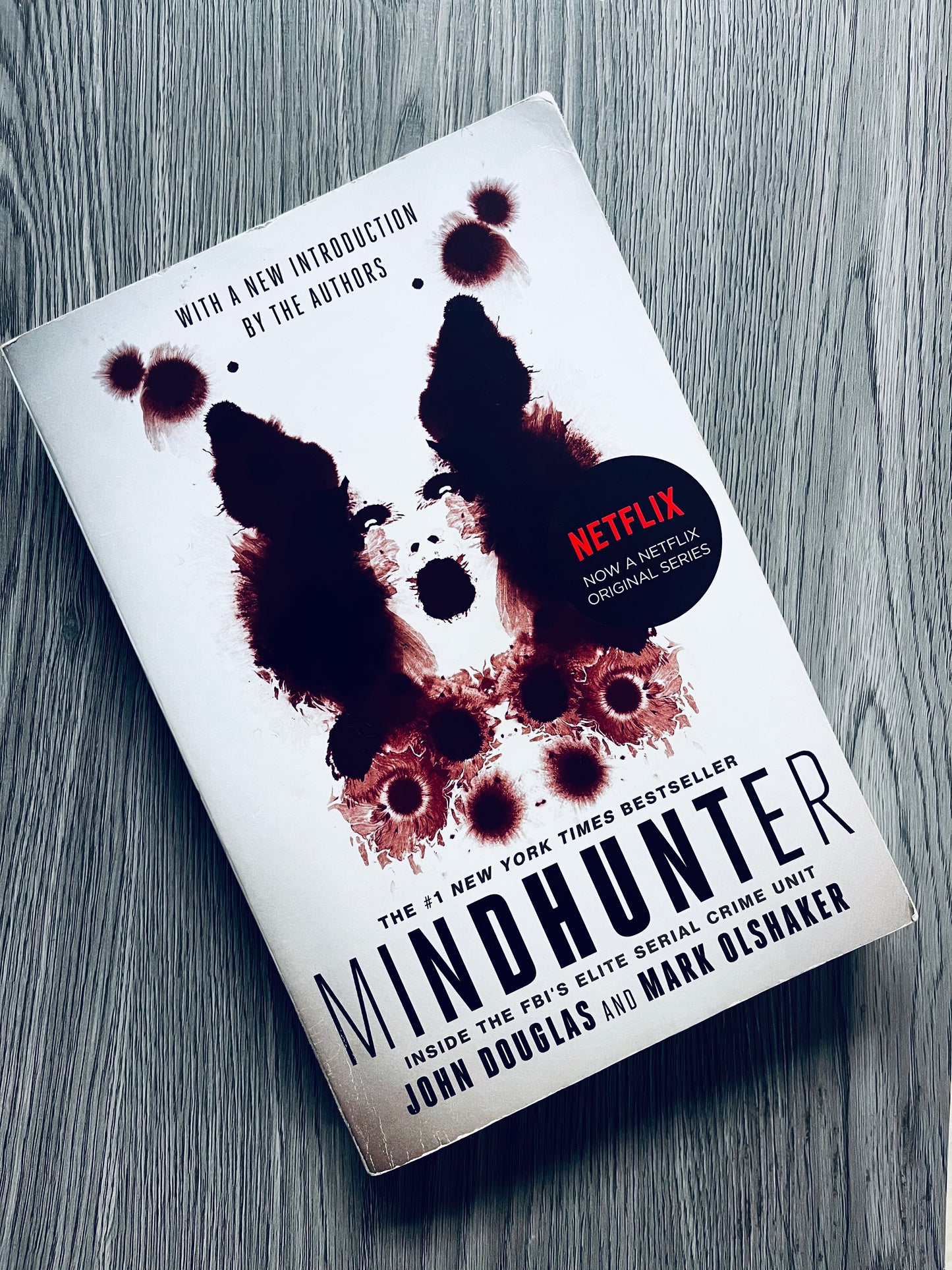 Mindhunter: Inside the FBI's Elite Serial Crime Unit by John Douglas